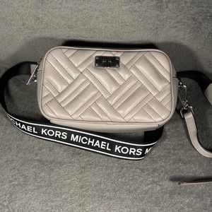 Micheal Kors Peyton quilting small camera crossbody bag